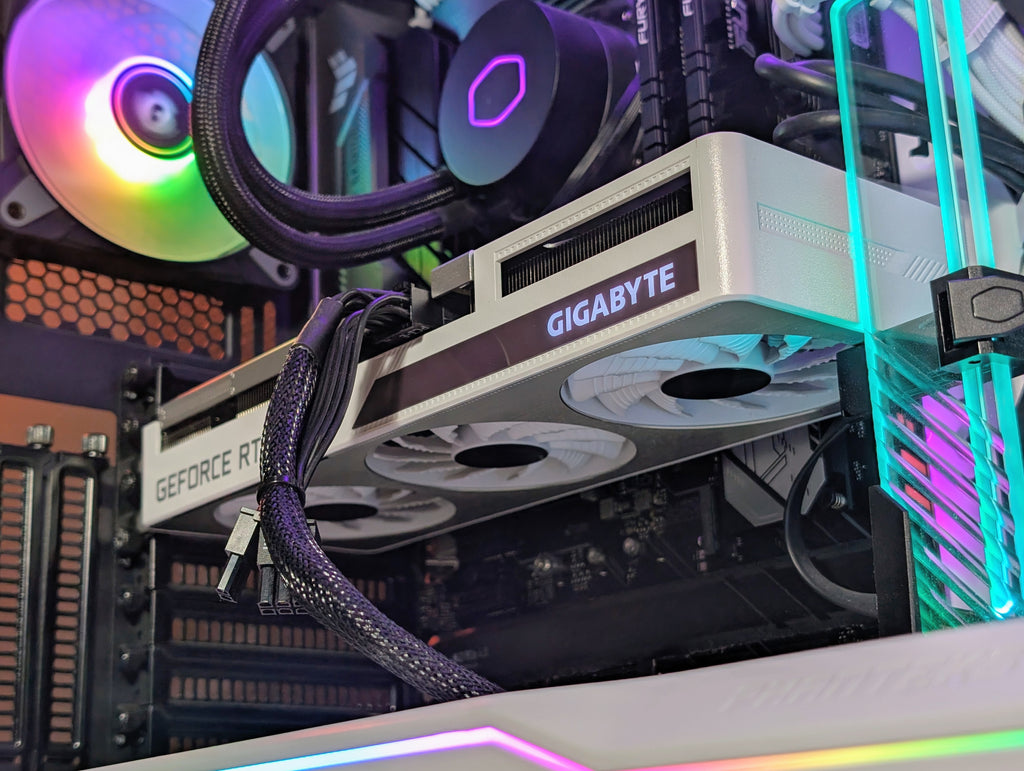 Järkyttävä Pelikone | I5 12gen. | RTX | 16GB | 250GB | 2TB