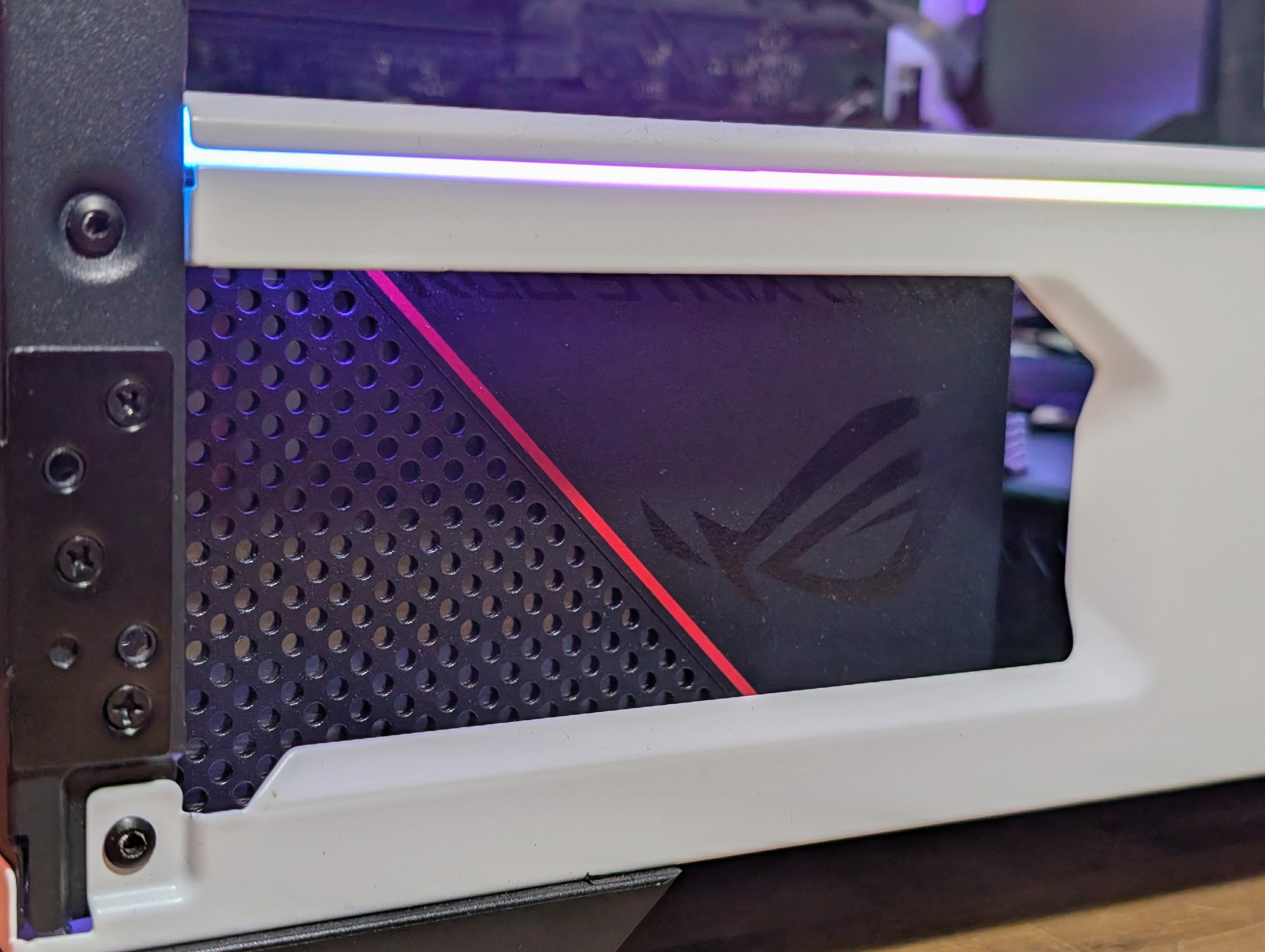 Järkyttävä Pelikone | I5 12gen. | RTX | 16GB | 250GB | 2TB